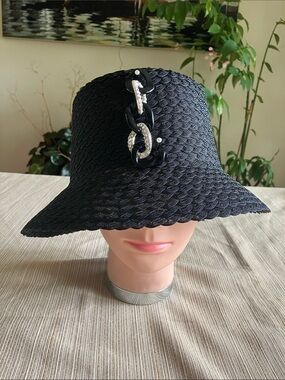 Chic Black Bucket Hat With Chain-Rhinestone Accent